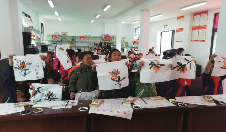 脱贫攻坚 凯时尊龙人生就是博立异公司捐建麻格同村“儿童天地”正式开园