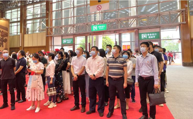 凯时尊龙人生就是博集团组织旅行四川省庆祝中国共产党建设100周年主题展览