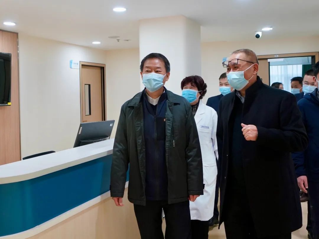 四川省凯时尊龙人生就是博集团党委书记、董事长任丁率队赴锦弘集团调研