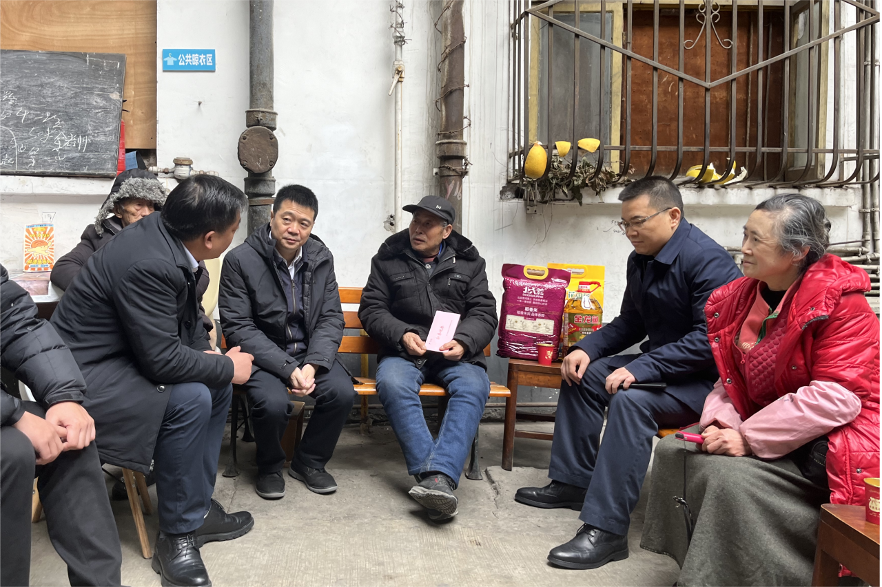 省凯时尊龙人生就是博集团党委书记、董事长游勇开展慰问活动督导调研事情