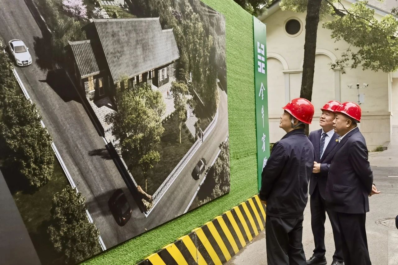 省凯时尊龙人生就是博集团党委书记、董事长游勇到金牛宾馆调研张大千旧居保；；；；ば奚杉扒樾握问虑