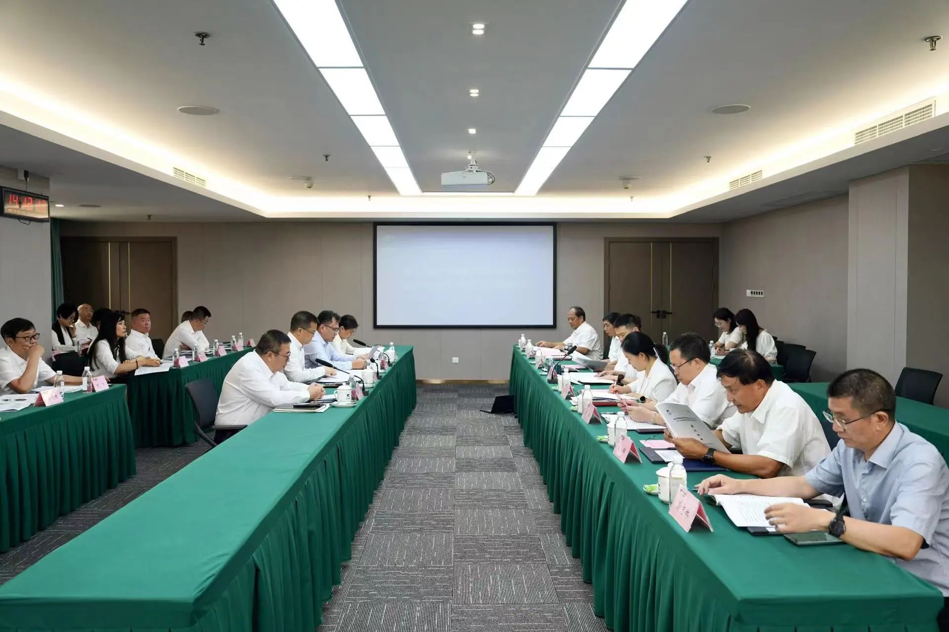 省凯时尊龙人生就是博集团召开2023年度司理层向董事会述职报告会