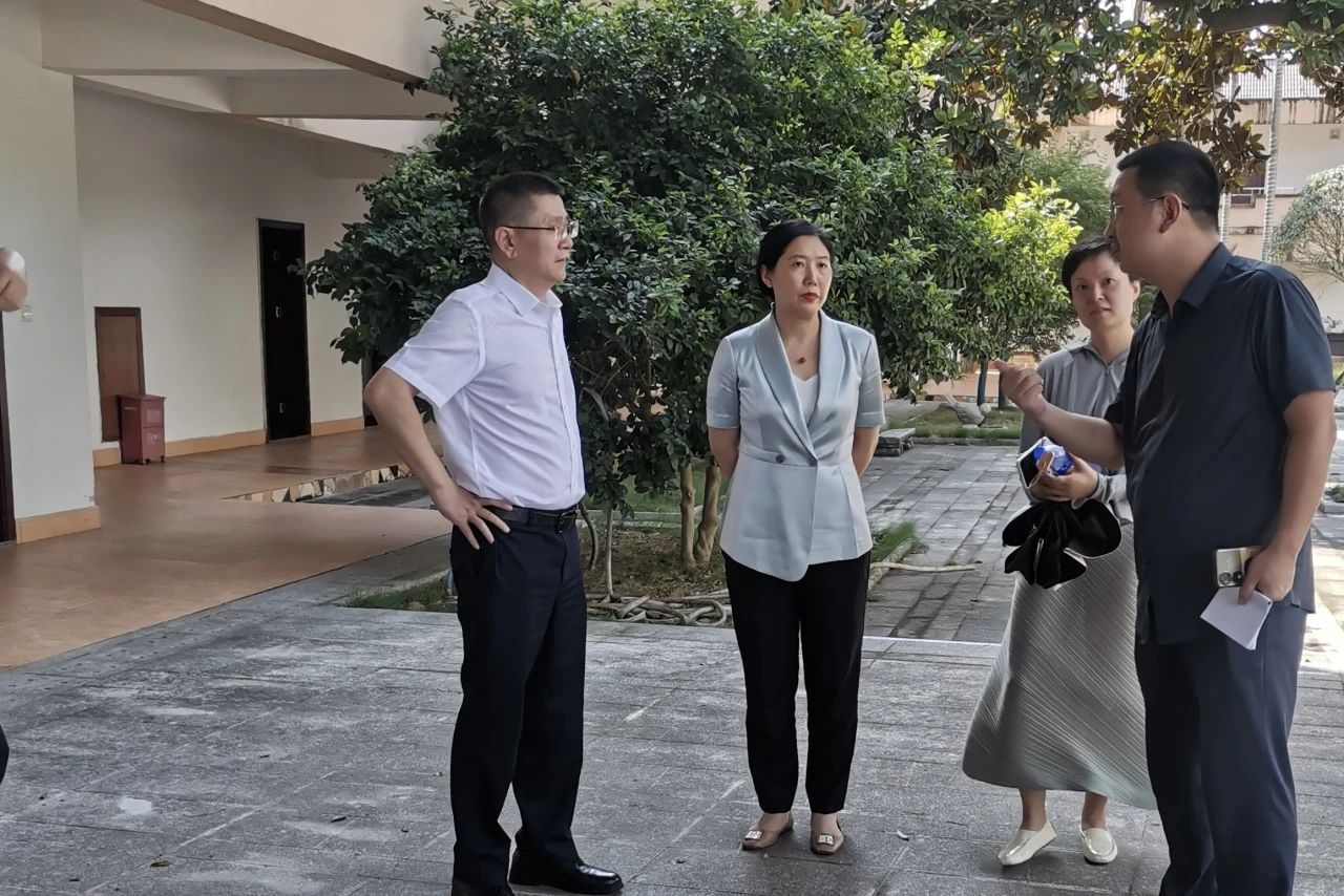 省凯时尊龙人生就是博集团向导率队调研成都东部新区天府山庄