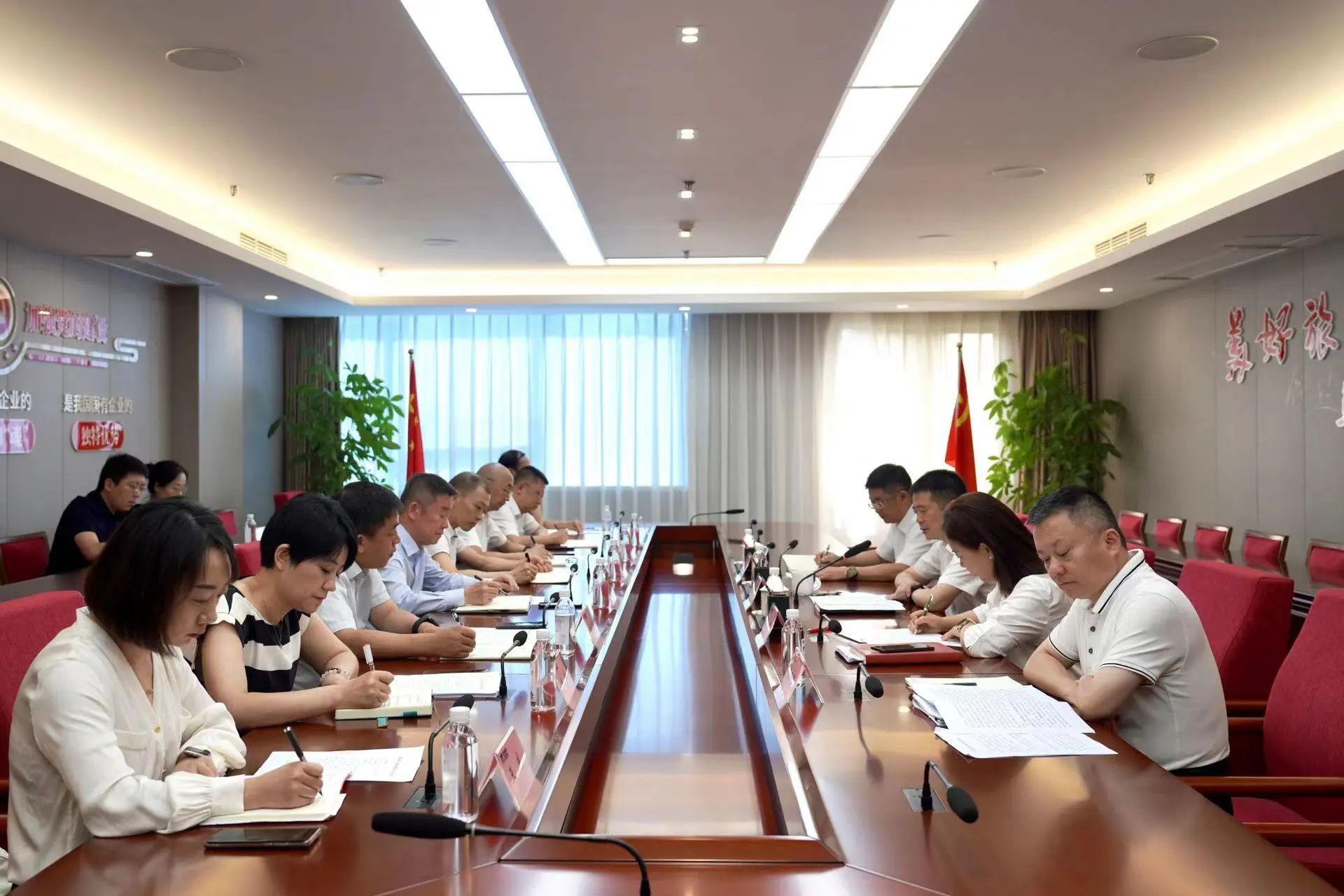 省凯时尊龙人生就是博集团召开新任职干部任前整体谈话会