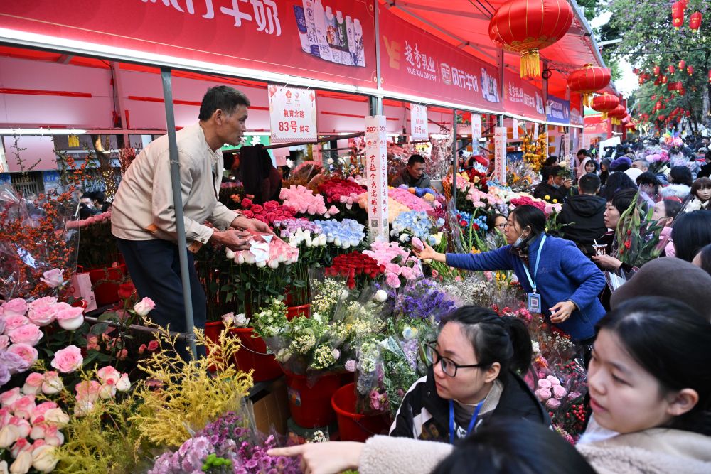 从“一季红”到“四序火” 场景立异激活消耗动能